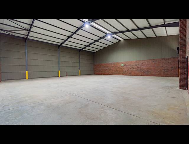 596M² WAREHOUSE FOR SALE IN KNOPJESLAAGTE